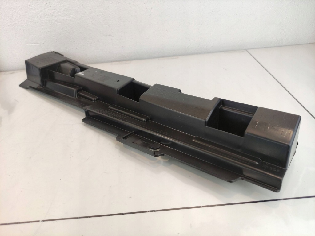 Bmw 3 f30 f35 кронштейн  порог правый  7256920 Доставка