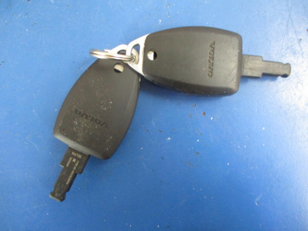 фото №13, Volvo s40 ii замок зажигания 30737157 2 ключи блокировка p30776153