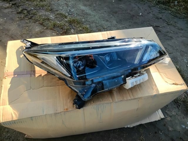 фото №1, Nissan leaf ii lift фара правый лампа правая передняя перед full oryg.