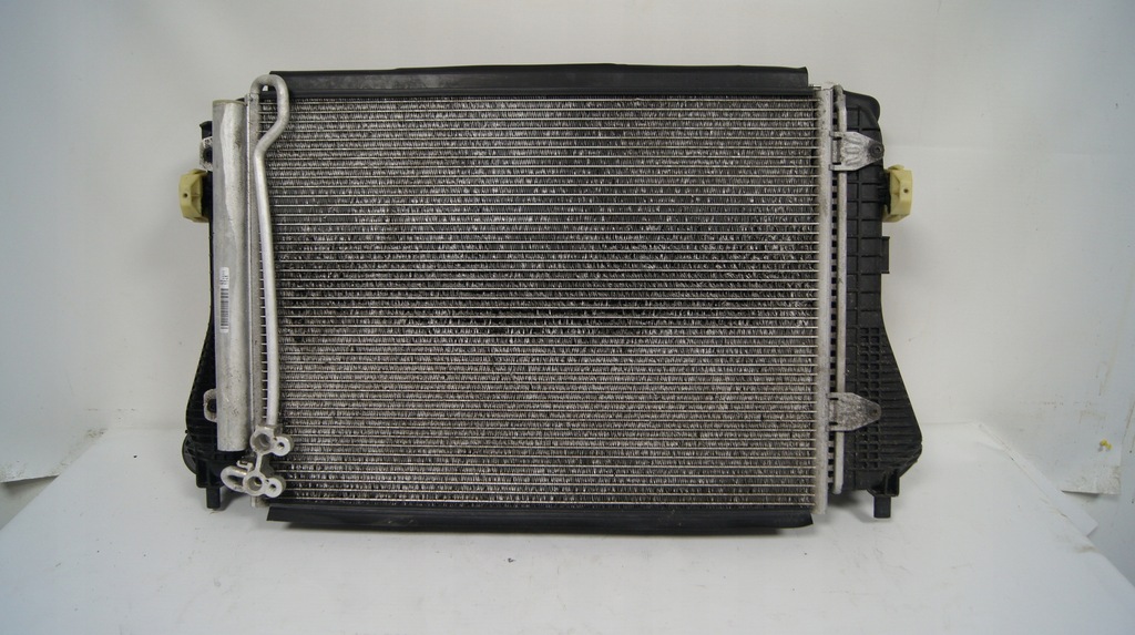 фото №1, Радіатор vw passat cc 2.0 tdi механічна коробка передач 3c0121253ar