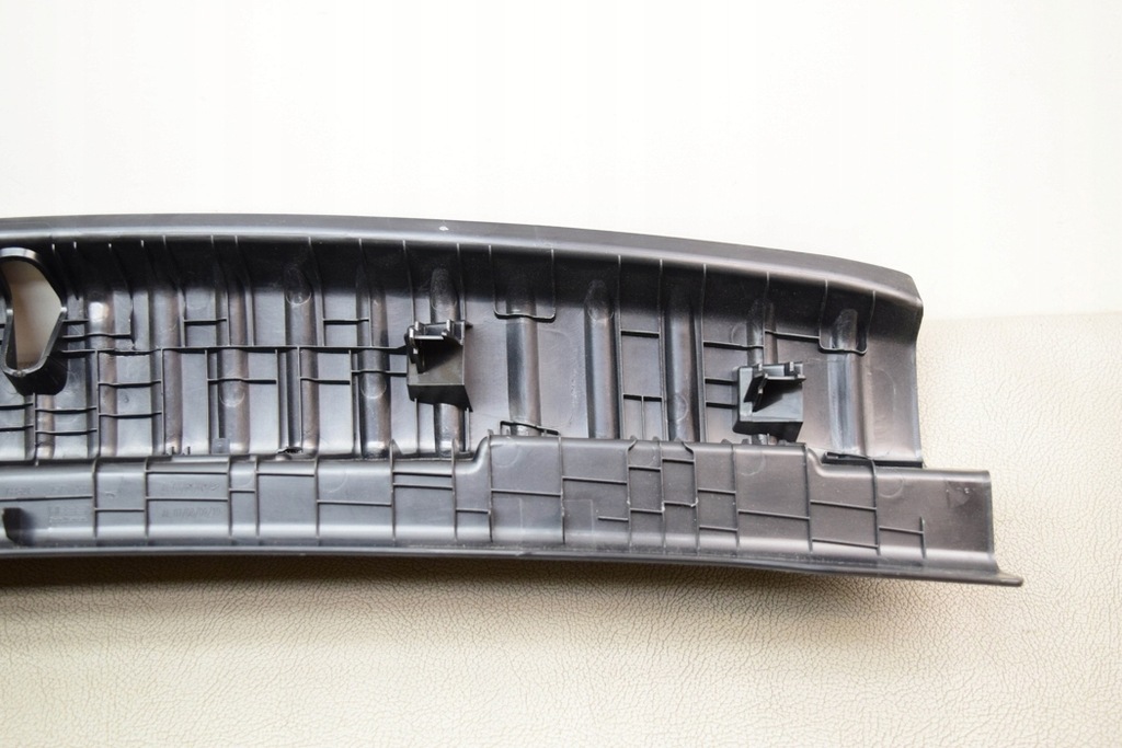 фото №7, Захист замка кришки bmw f40 7448213 1.5l бензиновий 103kw 2022