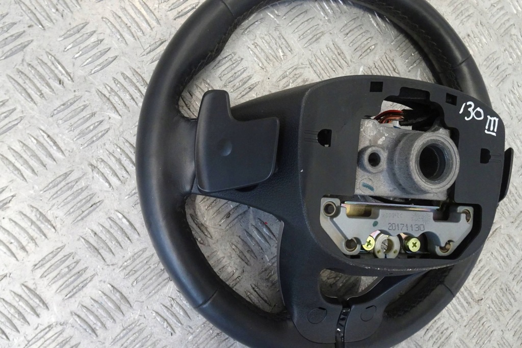 фото №8, Hyundai i30 iii воздуховод кожаный мультифункция автоматическая коробка передач лепестки переключения 2017-