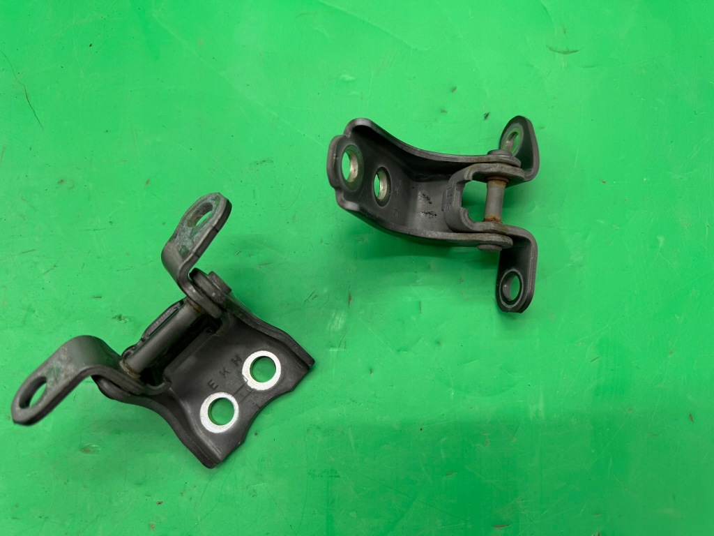 фото №1, Петли дверь левых передних комплект honda legend iv 4 kb1 04- lak: b92p