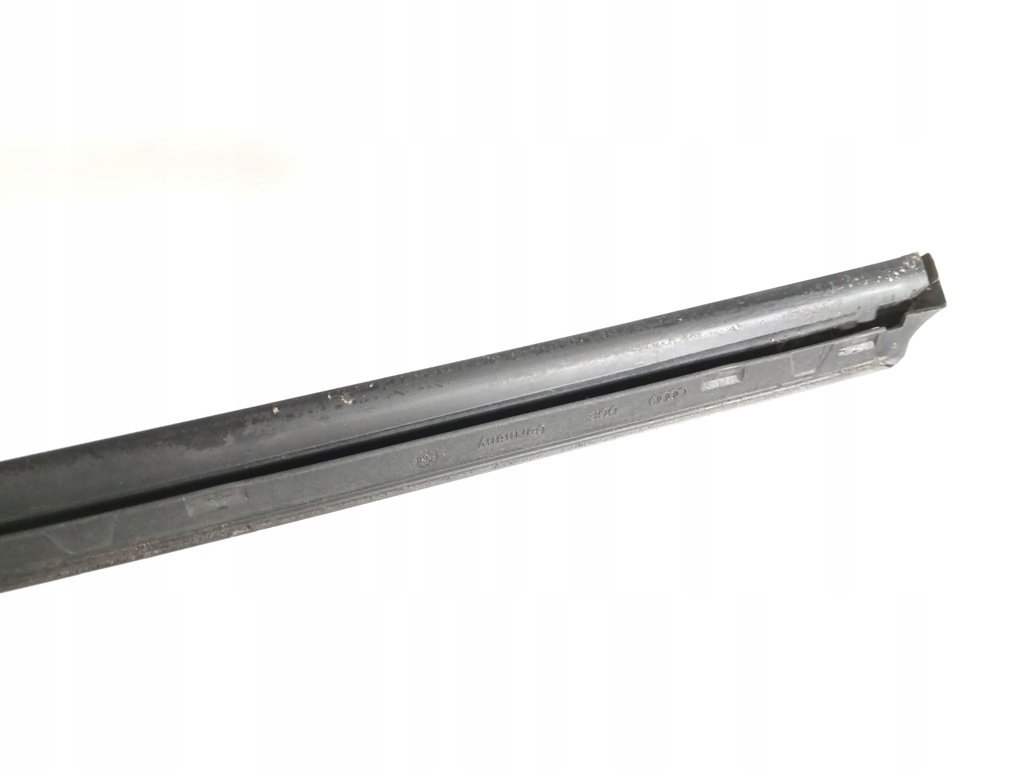 фото №6, Молдинг скло лобове ліва audi a5 8t 8t0854327a