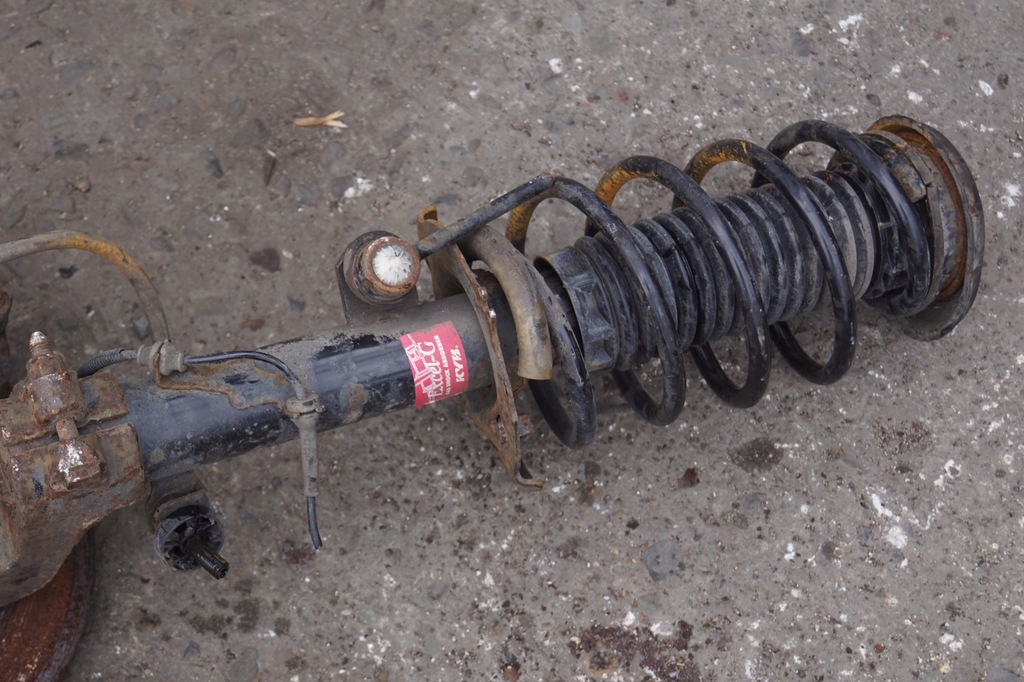 фото №8, Поворотный кулак правый перед peugeot 2008 i hdi