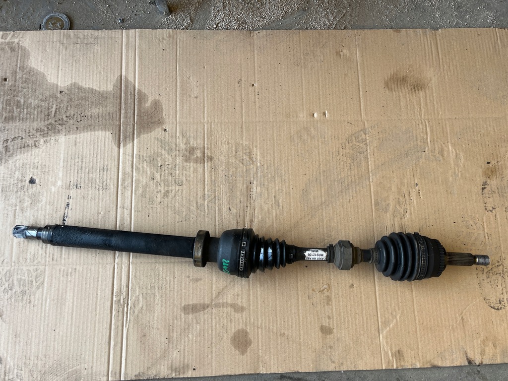 фото №1, Приводной вал правая длинная 1.9 did mitsubishi carisma space star mr912136