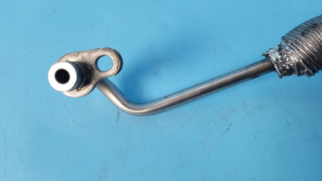 Купити Bmw 5' g31 518d touring 18r трубка шланг оливи турбіни