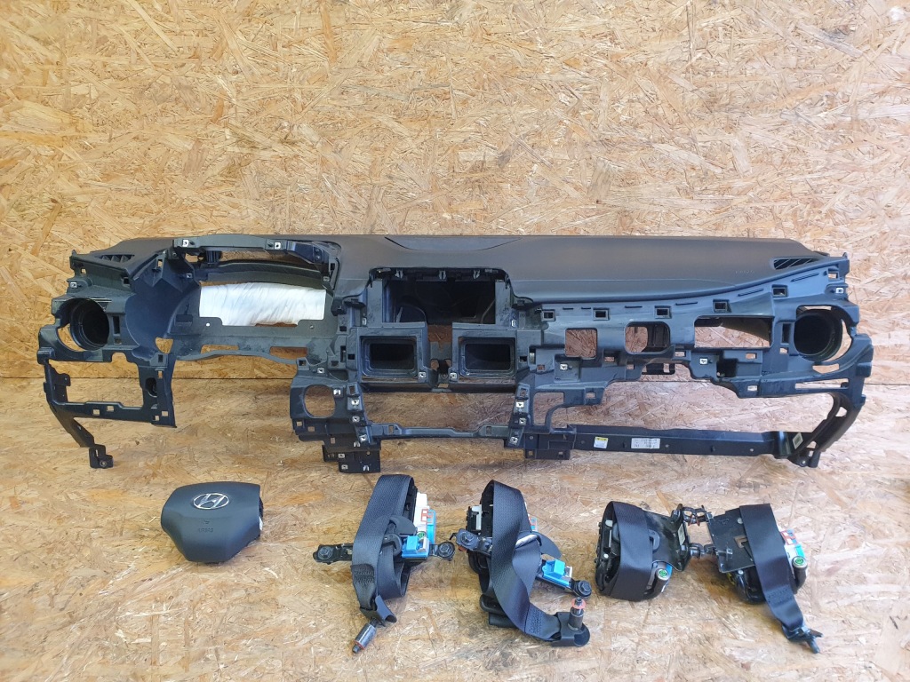 фото №1, Hyundai kona приборная панель подушки безопасности ремни оригинал