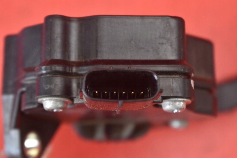 фото №8, Потенциометр педаль газа eu 36010ag140 subaru outback 4 iv 2.0 d 150 km