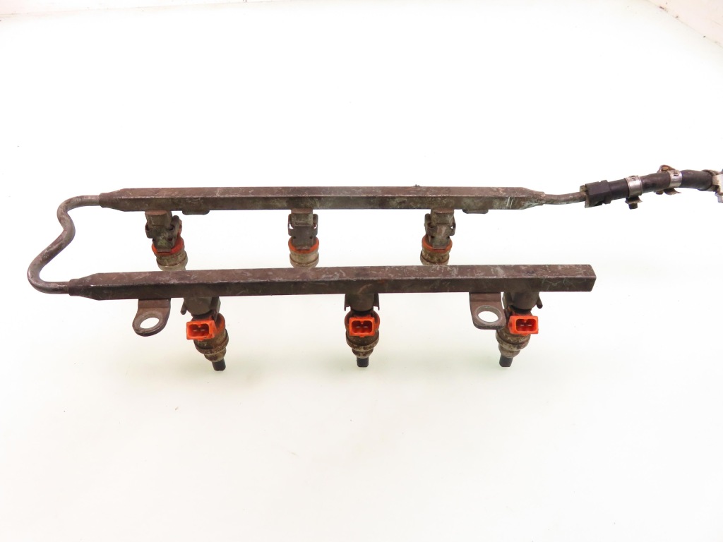 фото №4, Молдинг впрыскная chrysler cirrus 2.5