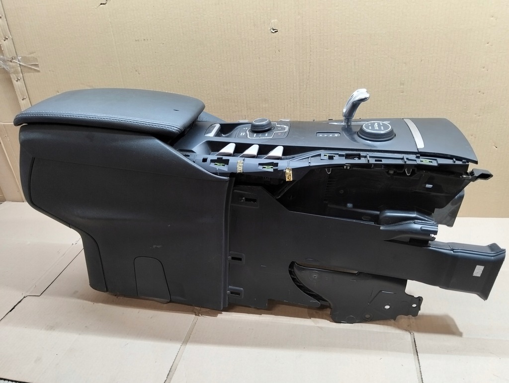 фото №8, Туннель средний подлокотник панель управление citroen ds5