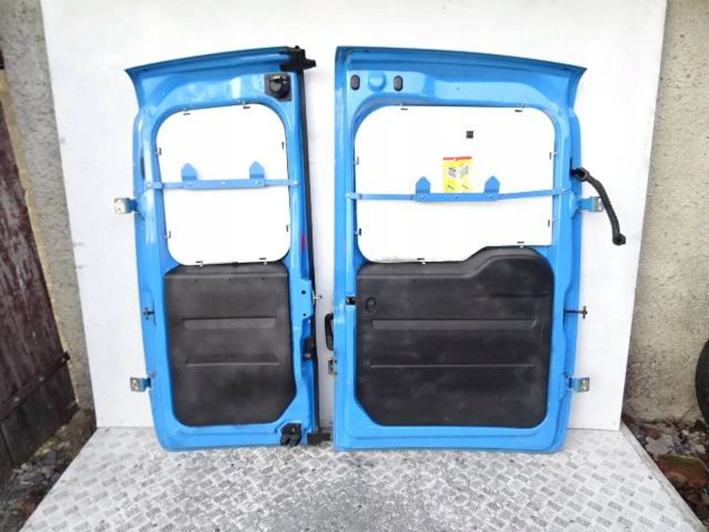 фото №9, Дверь задняя крышка багажника kpl. 2 штуки fiat doblo ii