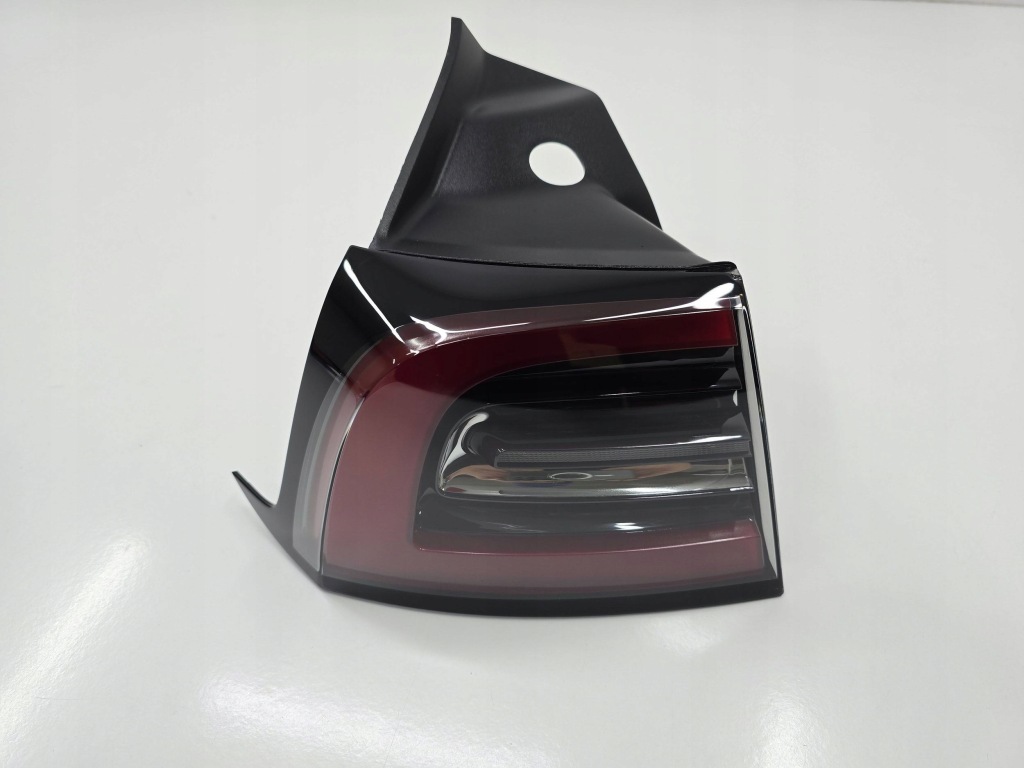 Купити Фара задня led tesla model 3 model y 17- ліва задній