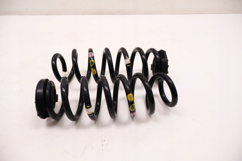 Купити Maserati grecale 2.0 mhev пружини задній 67022011