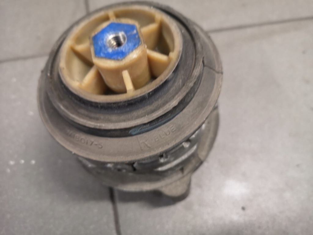 фото №5, Подушка двигателя audi s8 d3 5.2 fsi 4e0199381eh