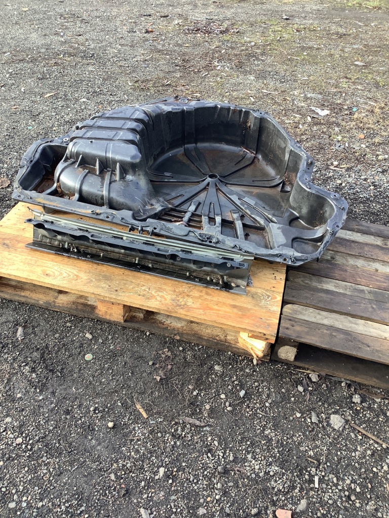 Купити Піддон ніша підлога багажника megane iii універсал