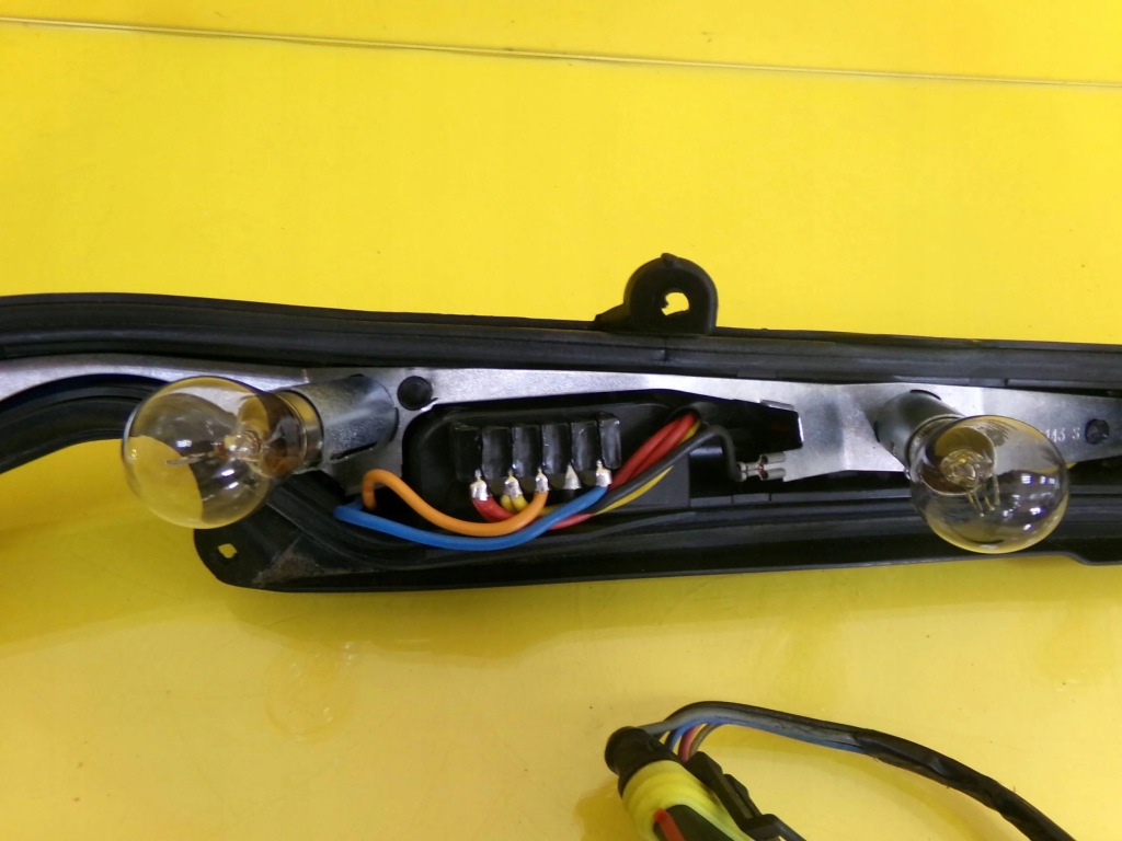 Вкладиш лампи лівий задня fiat marea 37250143s nr872 Зі Шроту