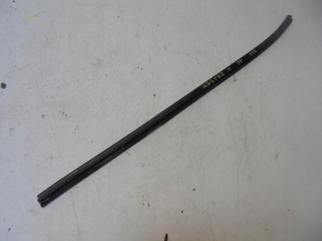 фото №1, Молдинг ущільнювач правий перед renault master iii