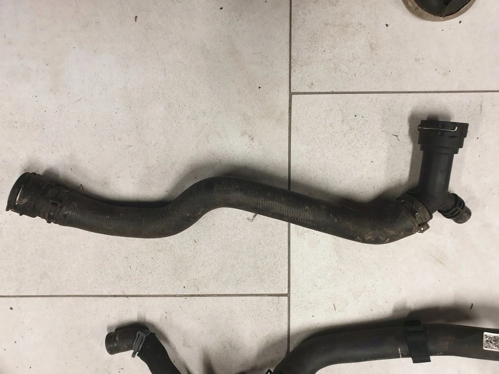 фото №1, Wąż wody 8w0122101b audi a4 a5 8w