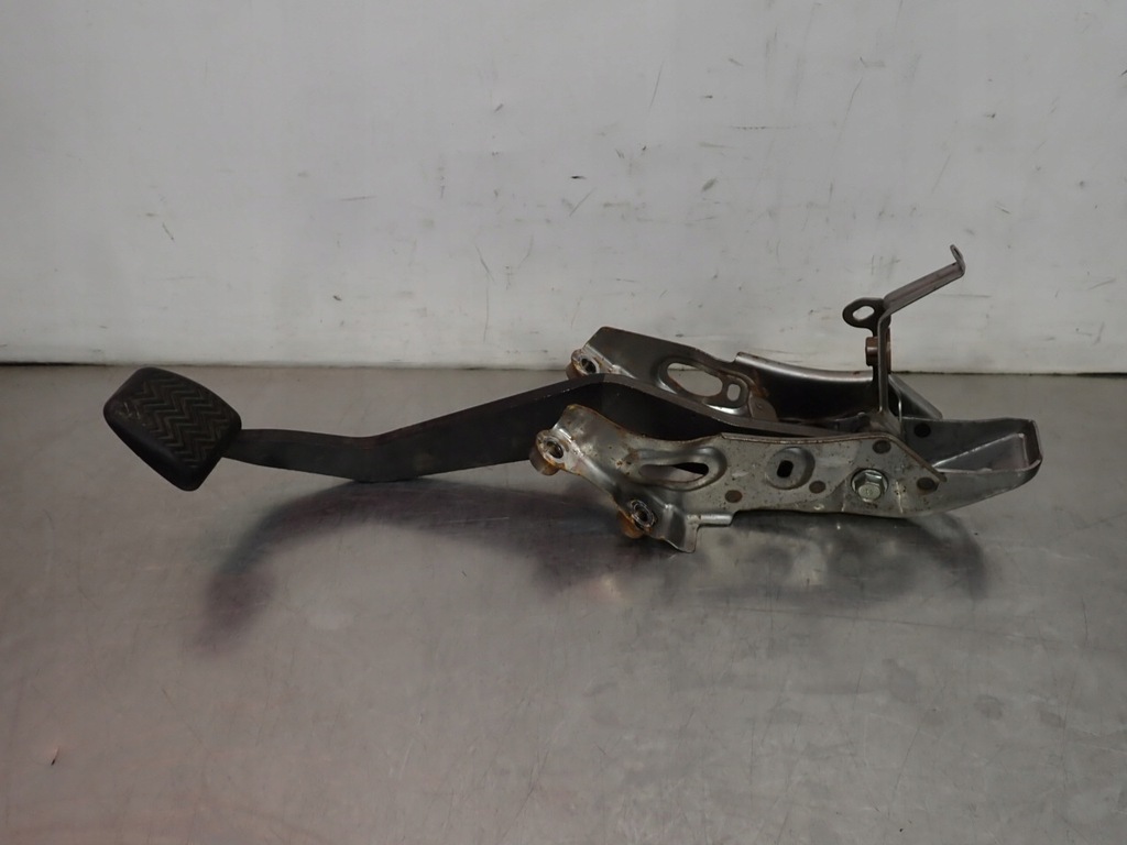 фото №3, Педаль тормоза toyota corolla e15