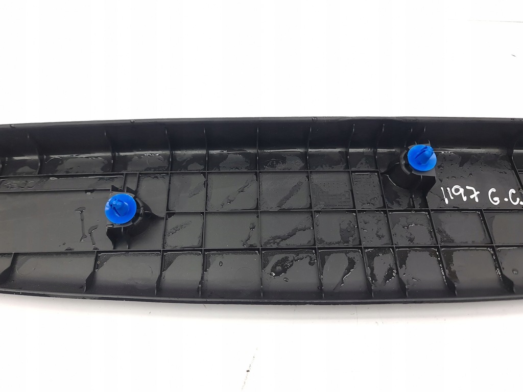 фото №8, Kia ceed 2020 обивка крышки багажника 81761j7000