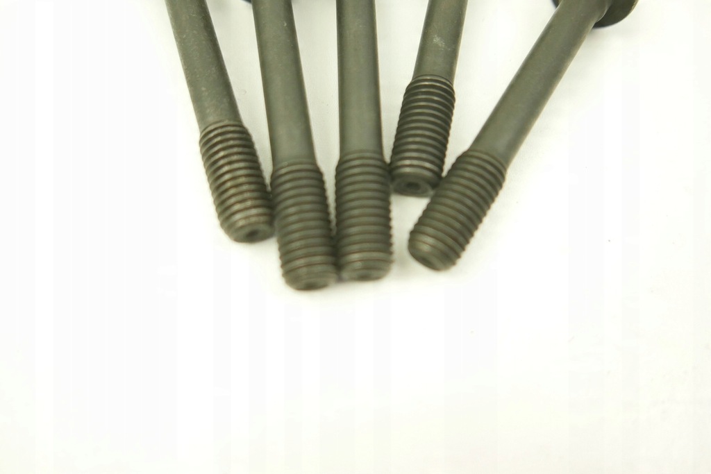 фото №2, Болти головки циліндрів 04720671ab chryslera