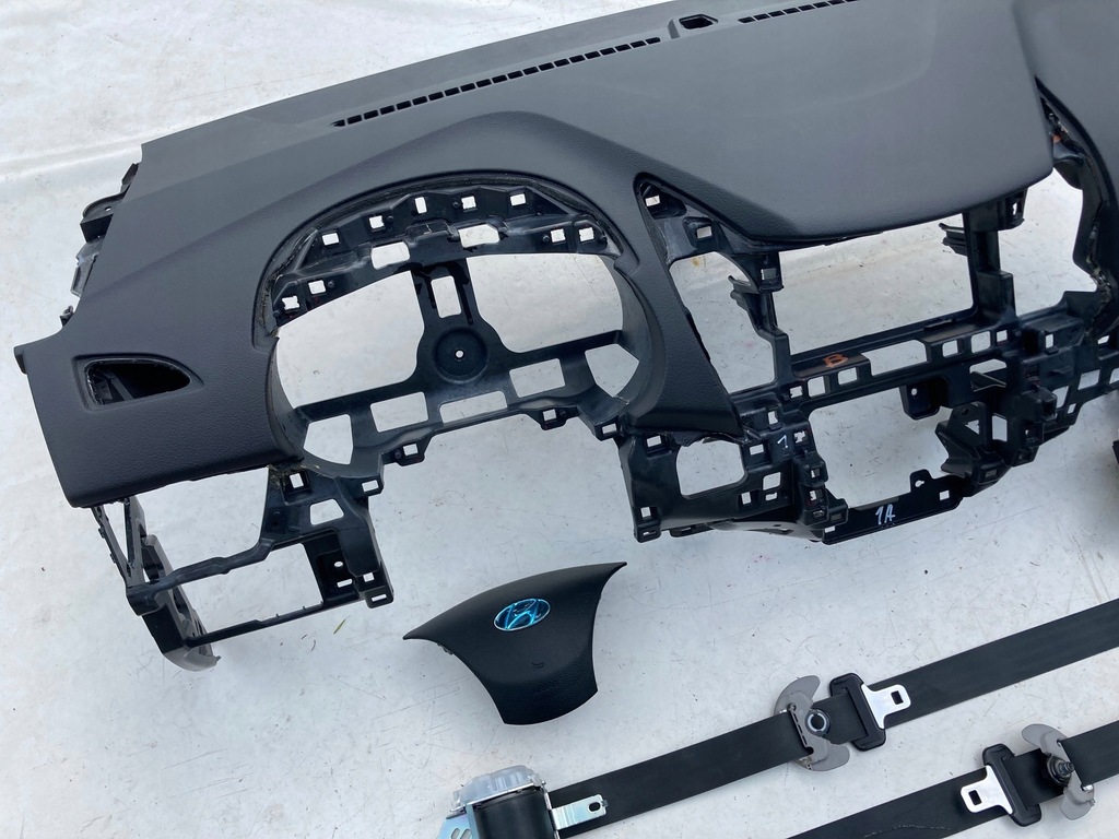 фото №4, Hyundai i30 2 ii приборная панель приборная панель консоль подушки безопасности pas