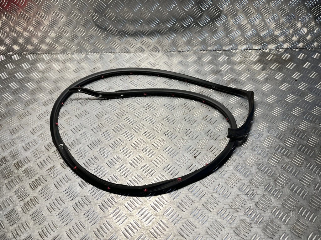 Купити Прокладка кузовна верхній ліва honda hr-v 2 15-