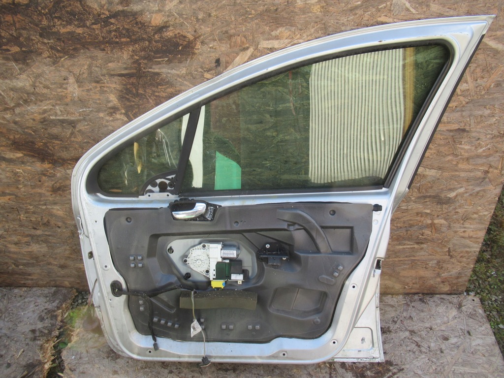 фото №6, Дверь перед правое peugeot 307