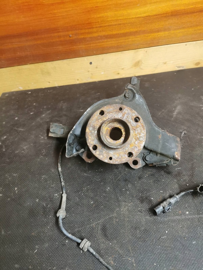 фото №1, Fiat bravo ii поворотный кулак левая