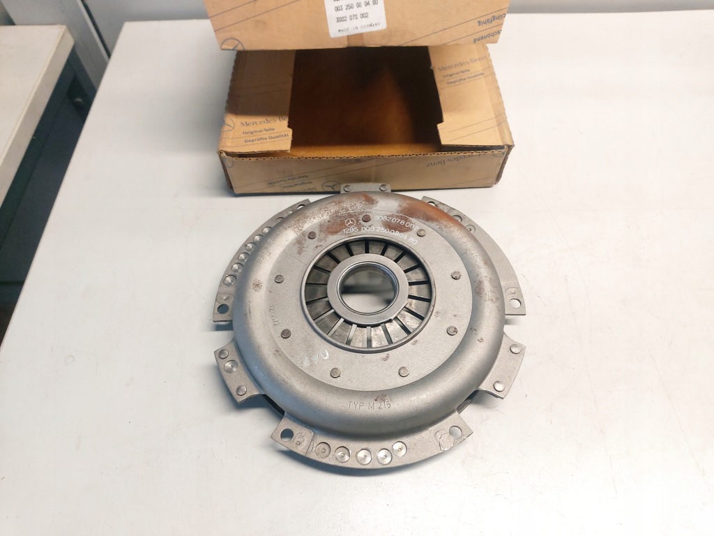 Купити Mercedes w115 w123 t1 притиск зчеплення 0032500804
