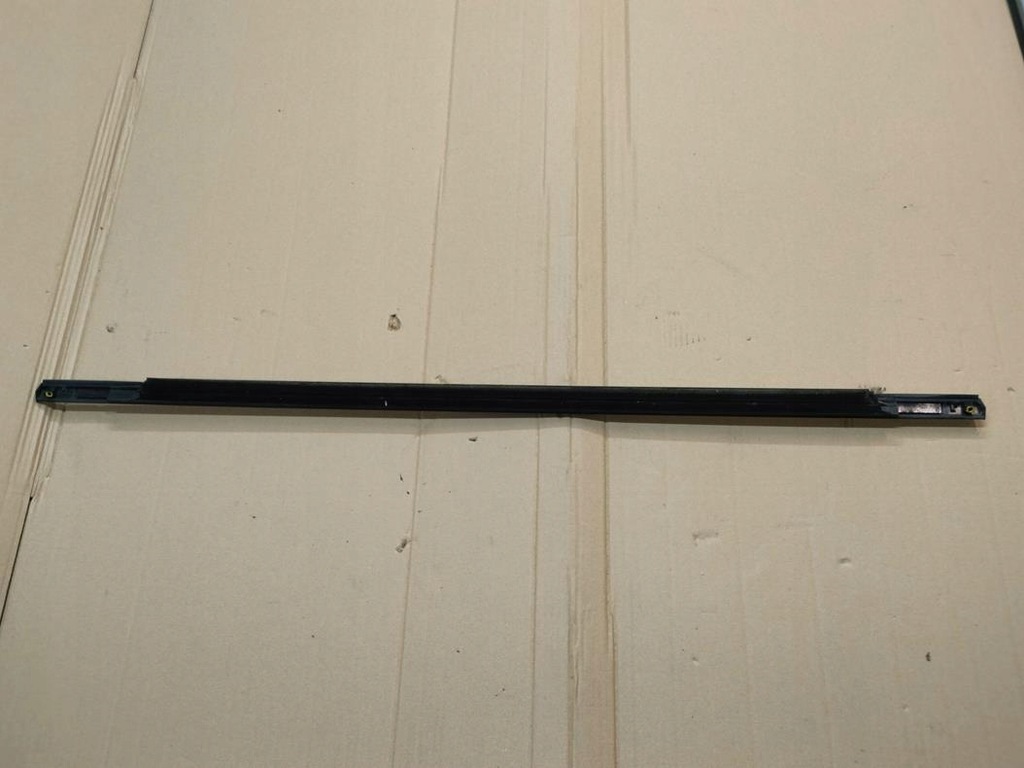 фото №1, Ford galaxy mk4 молдинг уплотнитель правый перед оригинал