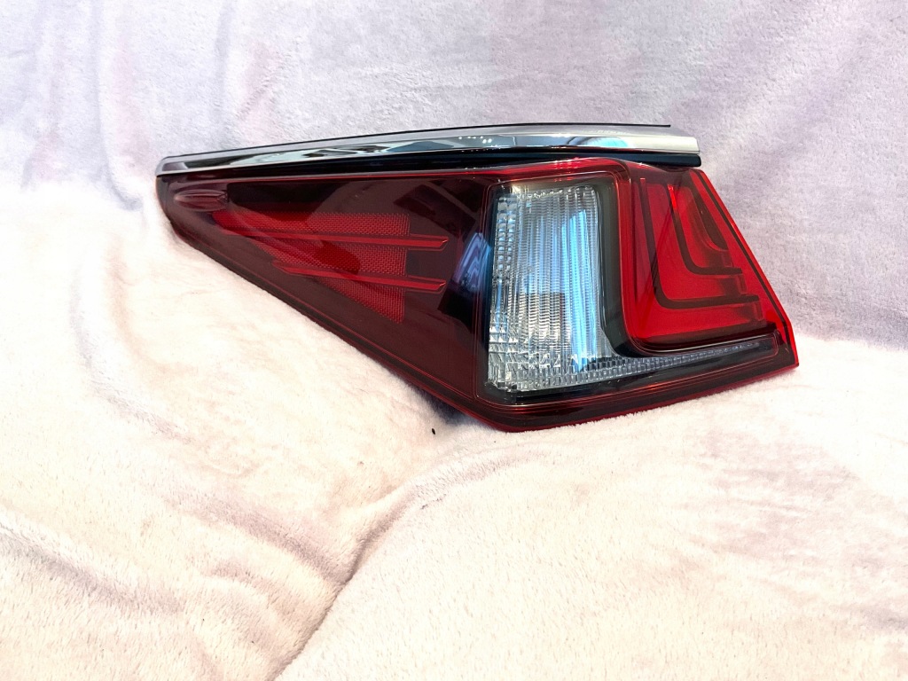 фото №1, Лампа lexus es 2018_lewa задня w крила eu oryg