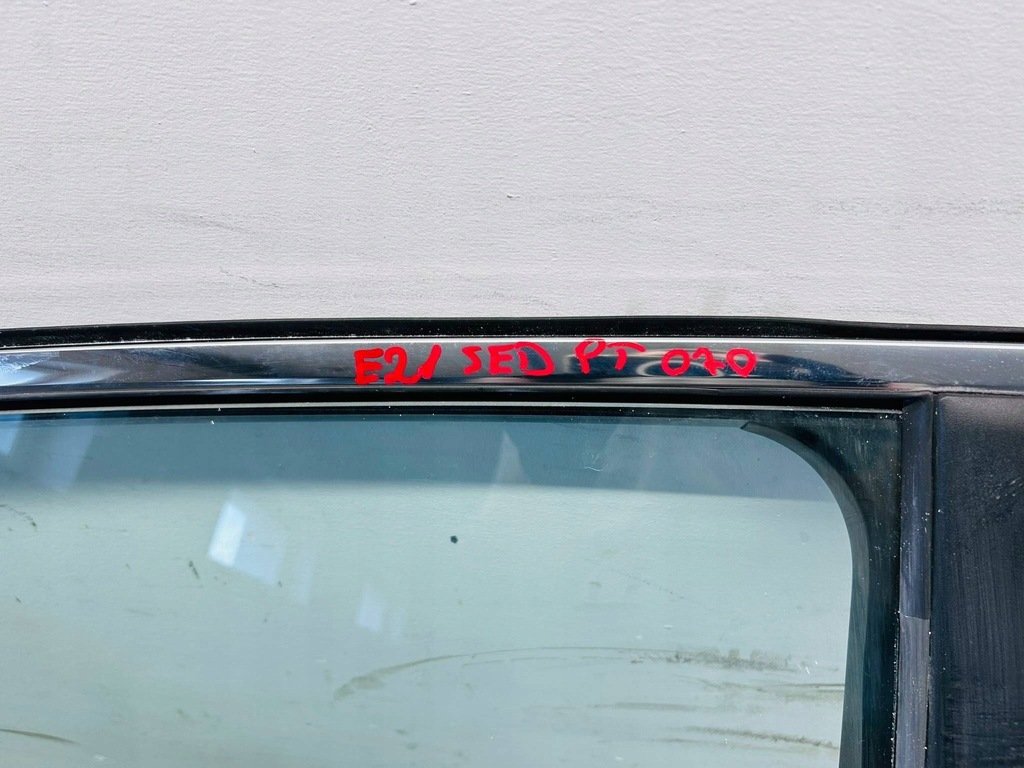 фото №10, Corolla e21 sedan дверь задние правое правый задняя полный 070