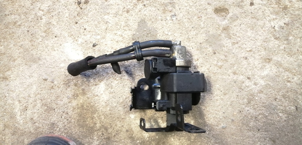 фото №1, Hyundai ix35 i40 1.7 crdi клапан вакууму