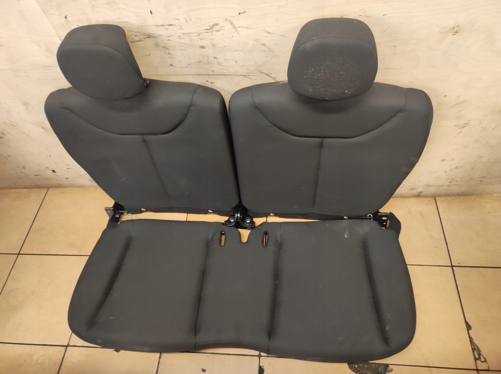 фото №6, Салон сиденья заднее сиденье обивка aygo x 22r.