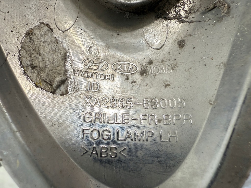 фото №11, Решётка бампера перед средняя kia ceed ii 2 a2865-60000 противотуманная фара