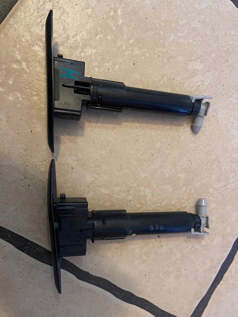 фото №1, Mazda 6 13- омивач лампи оригінал