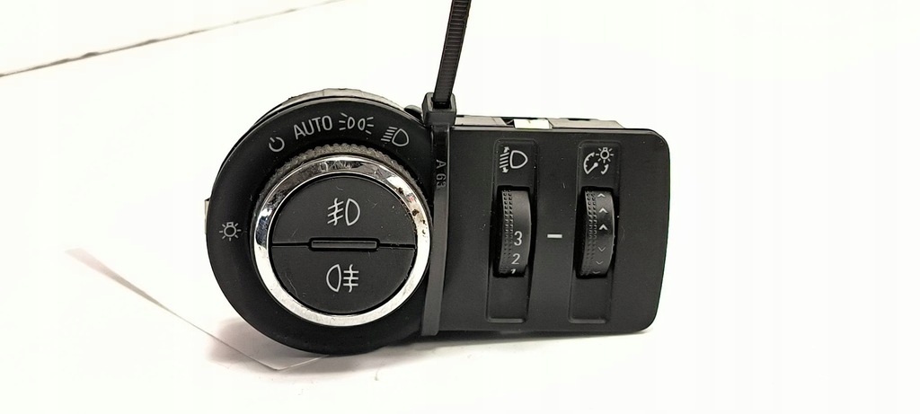 фото №1, Перемикач 13268702 opel astra j