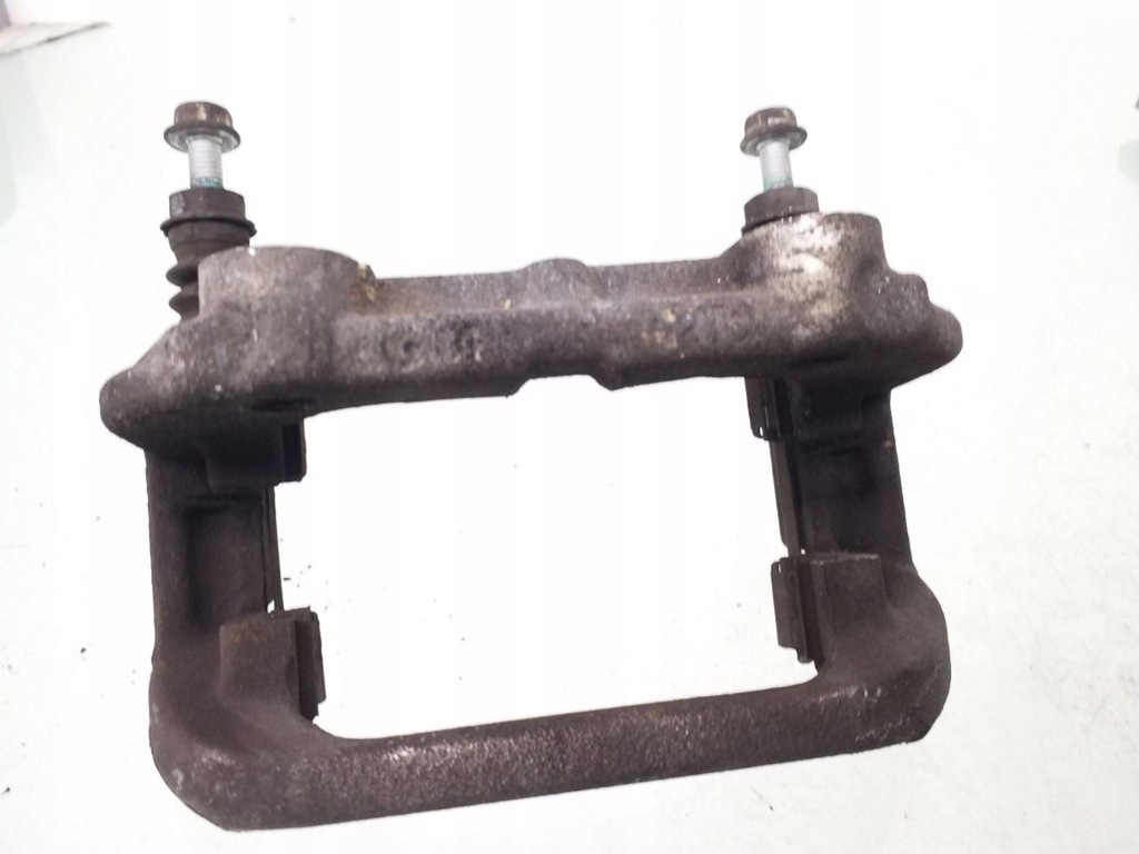 фото №5, 2012 mercedes-benz ml w166 скоба суппорт заднего