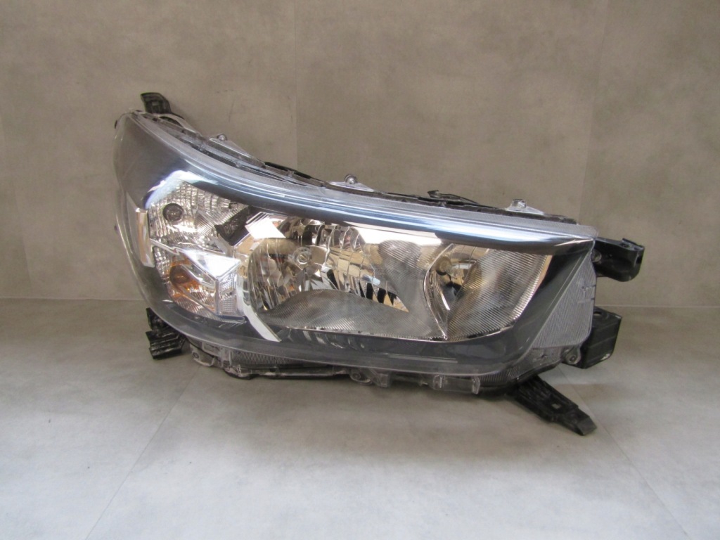 фото №1, Лампа перед toyota hilux 8 viii lift обычная 20- rh