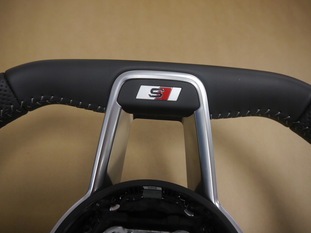 фото №8, Audi tts tt 8s воздуховод кожа 8s041091e s-line