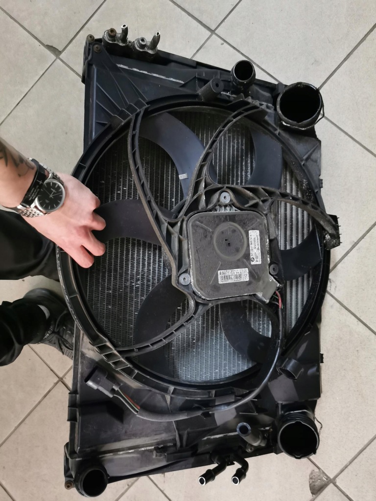 Комплект радиатор bmw seria 3 e90 e91 lci 8509079 Доставка