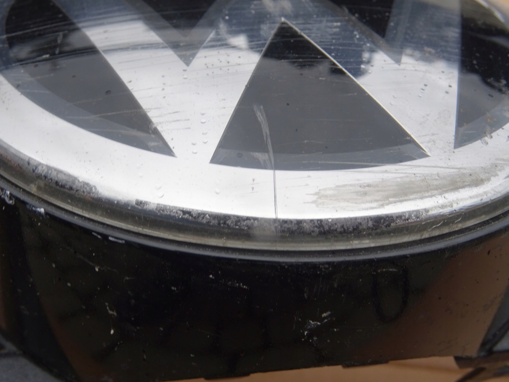 фото №2, Vw touran 5ta решётка радиатора pod радар logo оригинал