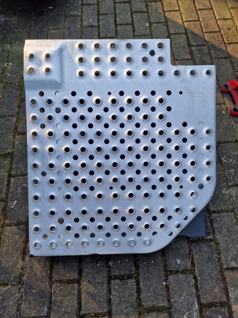 фото №1, Захист лист кришка поміст гасник акумулятор scania r 2335694