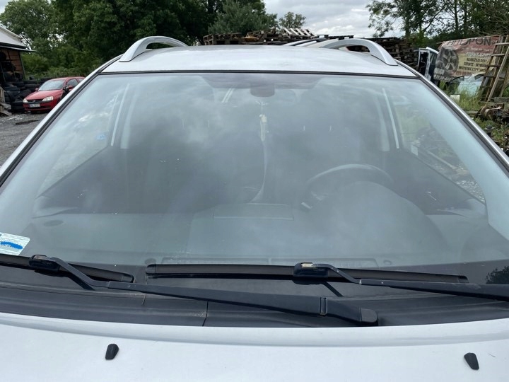 фото №1, Toyota corolla verso 2005r 1.8 vvt-i 16v стекло лобовое