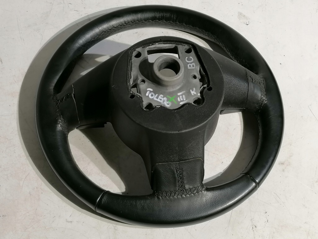 фото №8, Seat toledo iii 3 воздуховод трёхспицевая