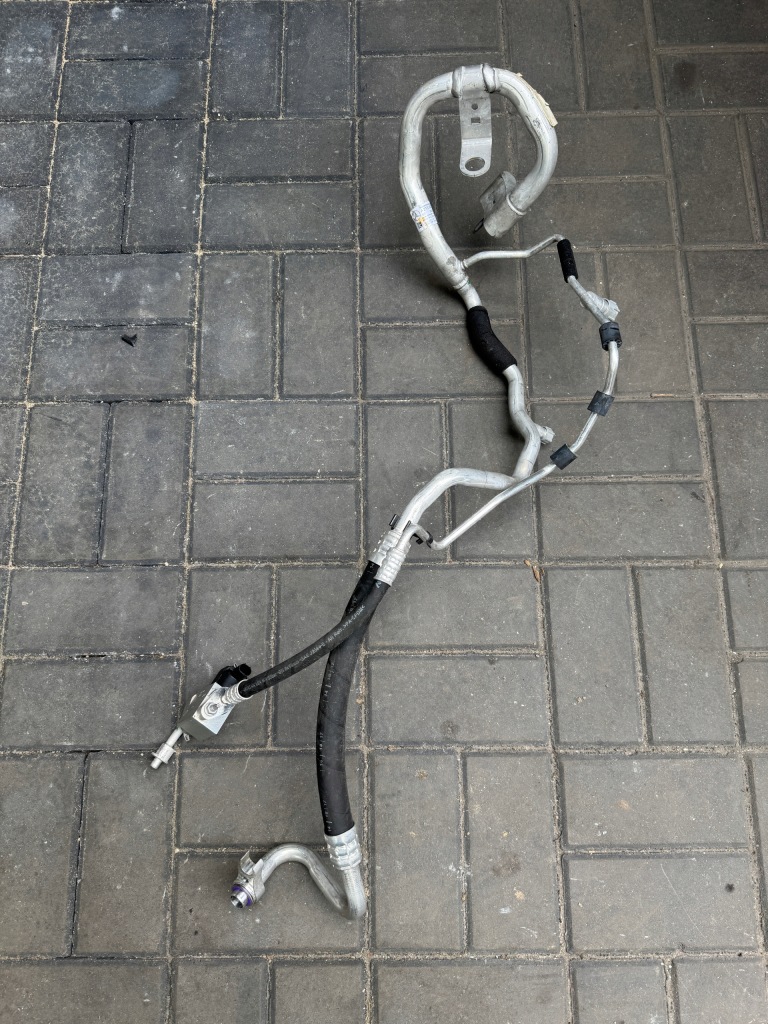 Купити Mercedes glc 253 шланг кондиціонера 2138302702