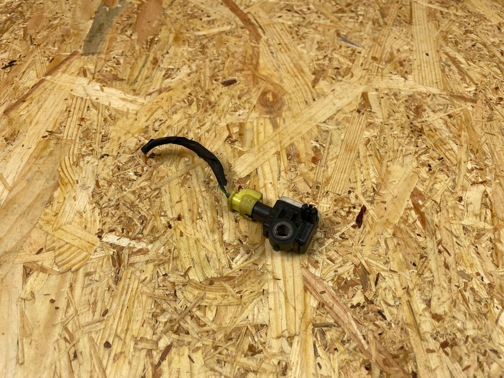 фото №5, Датчик удара ударный штекер vw amarok i 2h0959652