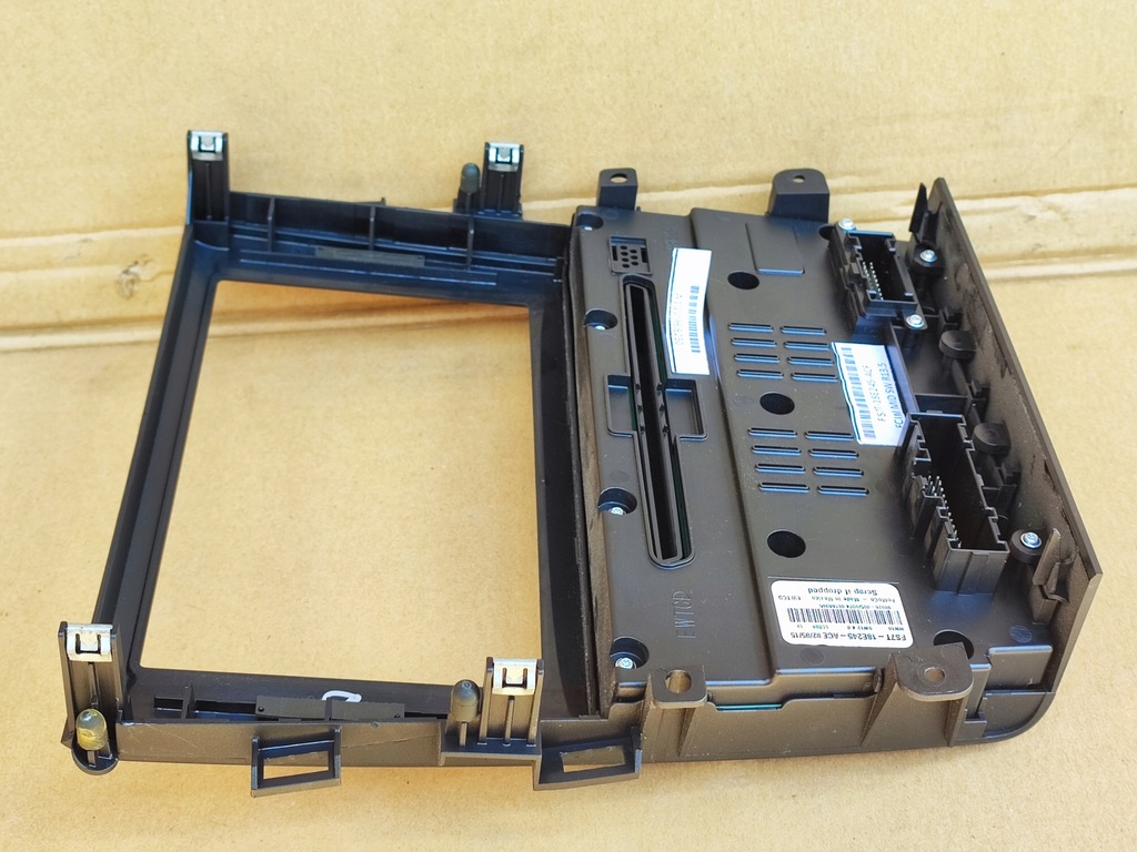 фото №12, Ford mondeo mk5 2.0 tdci панель керування рамка радіо кондиціонера